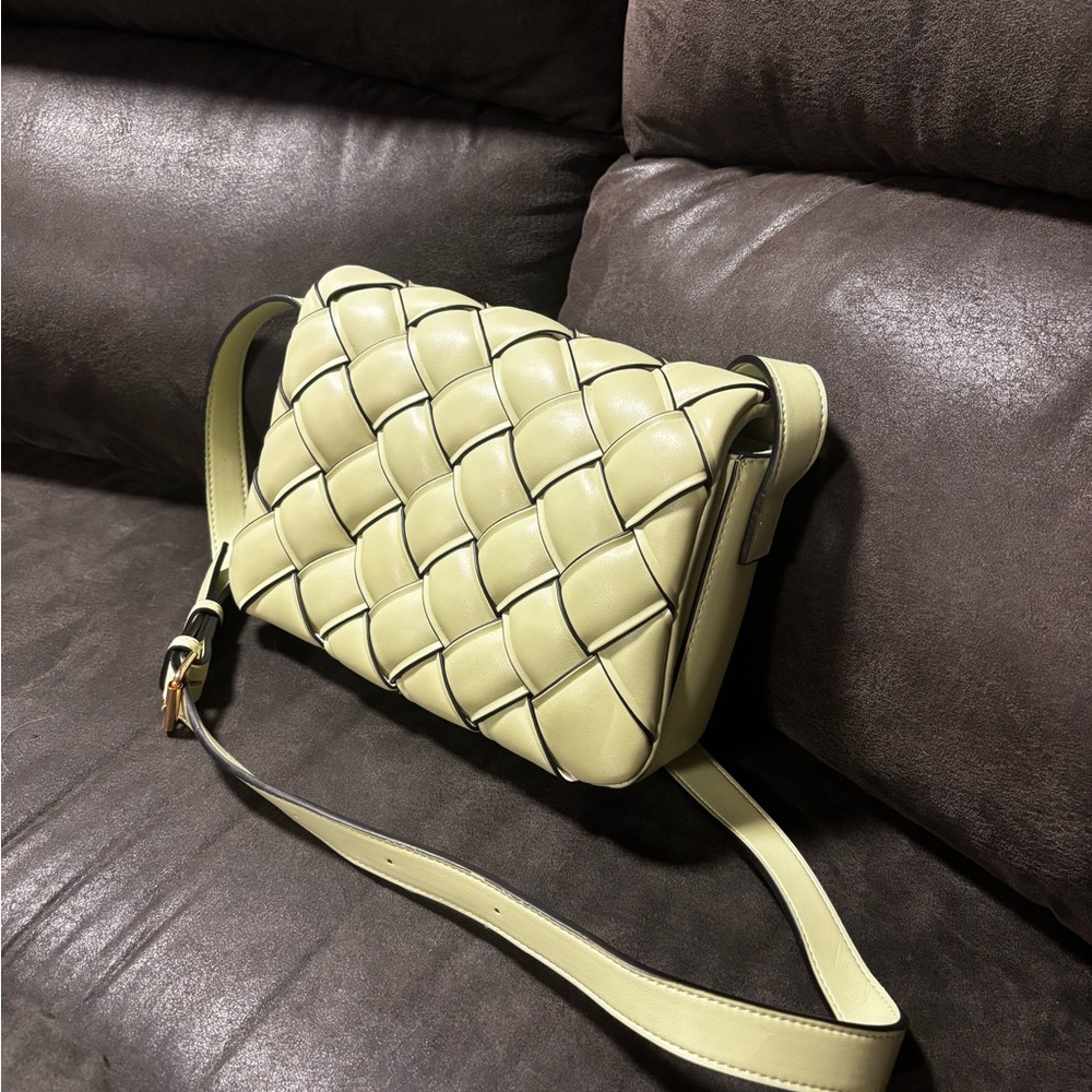 Bright light green Woven Shoulder Bag